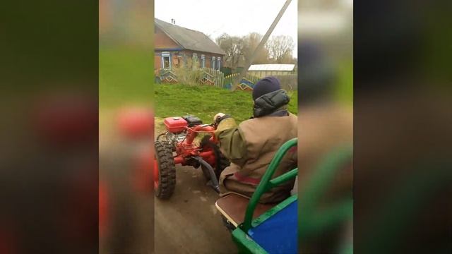 Ребенок 6 лет едет на мотоблоке смотреть онлайн
