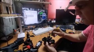 Слегка в сторону - Разборка,смазка аккумуляторной авт?