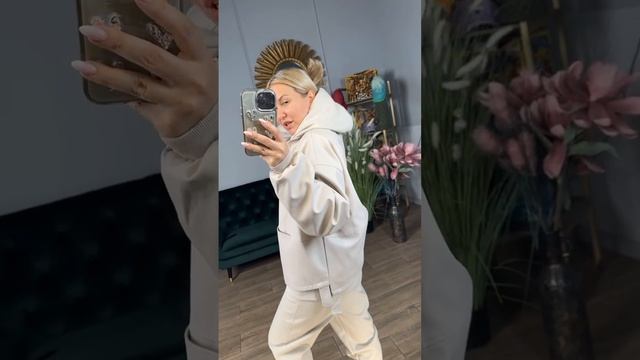 Бомбер Экокожа: Цвет молочный Ед. р-р  ОГ до 140  по изд-ю ? смотреть онлайн