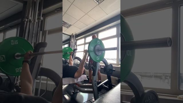 Жим штанги лёжа 76 повторений 45кг| Донченко Александр смотреть онлайн