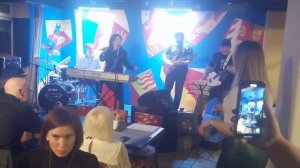 Лиза Чулок авторская песня " мама помоги"