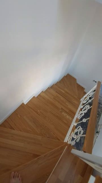 Красота, да и только!!! Ясень под лаком!!!Stairs Master! Лестни? смотреть онлайн