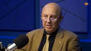 А. Фурсов.  «Бойся трех вещей: копыт лошади, рогов быка и улыбки англичанина».