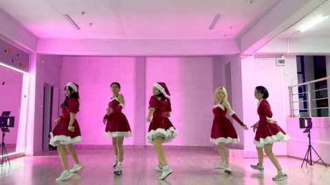 Новогодний танец "LAST CHRISTMAS"