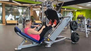 жим ногами низкая постановка ног