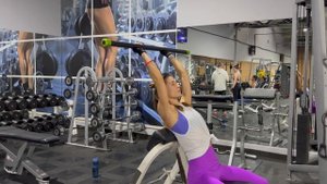 Французский жим сидя со штангой из за головы