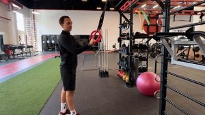 Горизонтальные подтягивания на кольцах