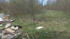 Свалка у реки на 3 бирже