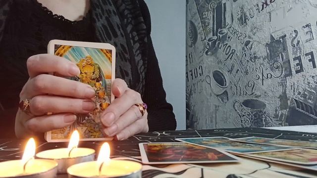 Оба молчите. Что будет дальше? Расклад Таро