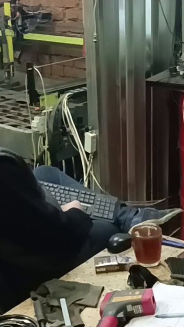 Работа станка плазменной резки от генератора смотреть онлайн