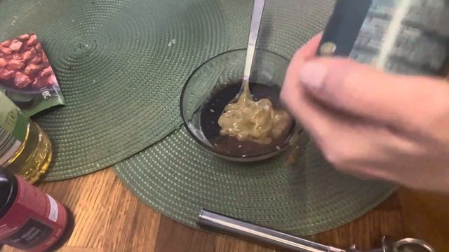 Сочные свиные ребрышки запеченные в духовке . смотреть онлайн