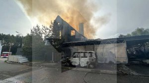 Три человека погибли при пожаре в частом доме в Подмосковье