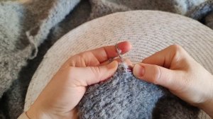 2 ЧАСТЬ МК КАРДИГАНА ИЗ БУКЛЕ// ВЯЖЕМ ПЛАНКУ И ПОЯС// ОБЗ