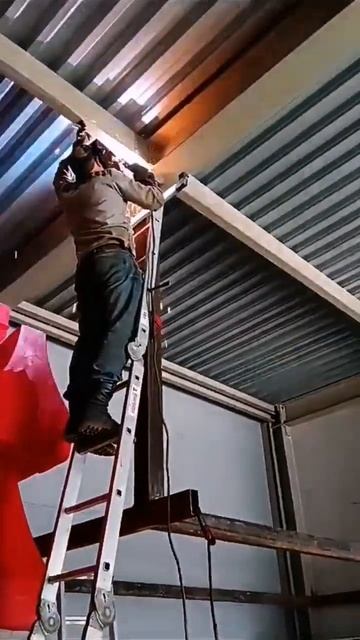 Сварка каркаса под второй этаж #сантимшва #сварка #welder смотреть онлайн