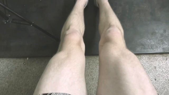 Челлендж для ног. 100 приседаний со своим весом на штанг