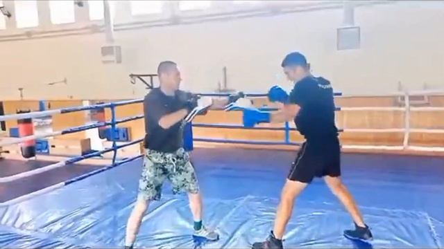 ТАК РАБОТАЕТ ДМИТРИЙ БИВОЛ | СОВЕТСКАЯ ШКОЛА БОКСА | КЛ смотреть онлайн