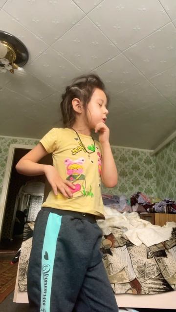 Самый Крутая девочка которая может поднимать молотки