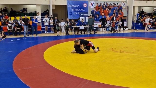 Самбистка против Терминатора ТХ турнир по боев?