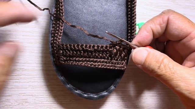 Домашние тапочки. Аяқ киім тоқу. Вязание крючком смотреть онлайн