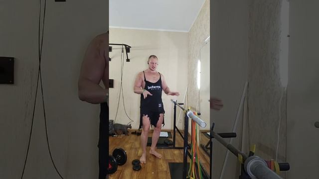 Шраги со штангой за спиной смотреть онлайн