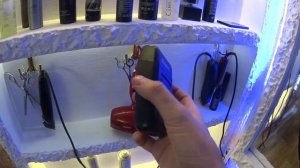 KEMEI KM 1102 - это роторная электробритва, предназначенная для профессионального использования в п