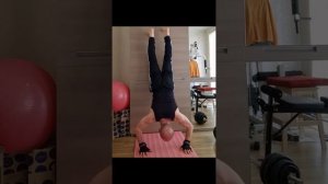 Спортивные костюмы для спортзала а не для больнице ил?