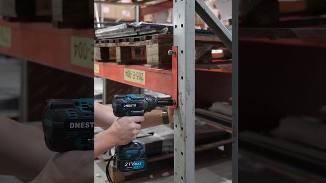 Гайковерт ударный аккумуляторный 1000 Нм DNESTR смотреть онлайн