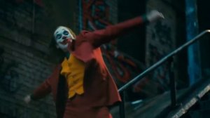 Танец Джокера на лестнице