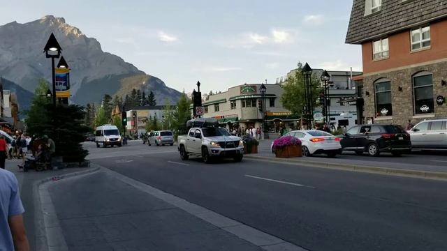 Banff - лучше один раз увидеть... смотреть онлайн