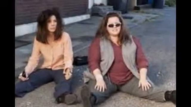 Копы в юбках смотреть онлайн