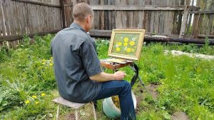 Одуванчики пишу и собираю для варенья.