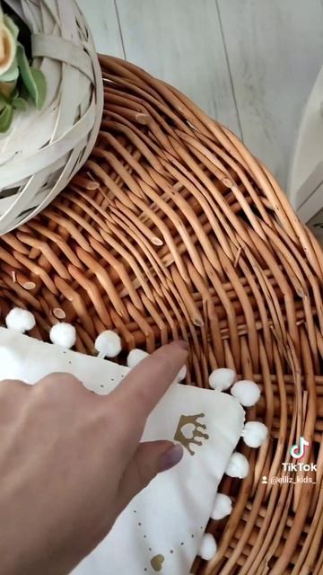 Красивый конверт на выписку весна лето. Утеплитель вы?