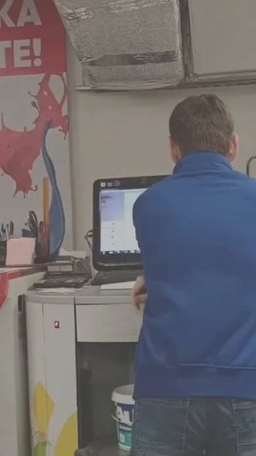 Удивилась, но покрасить можно любые обои. #дальнийвост смотреть онлайн