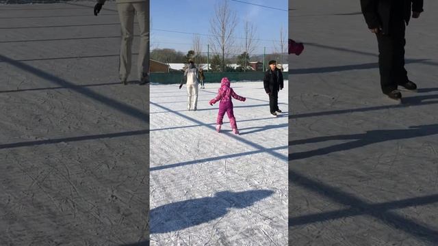 Алиса учится кататься на коньках смотреть онлайн