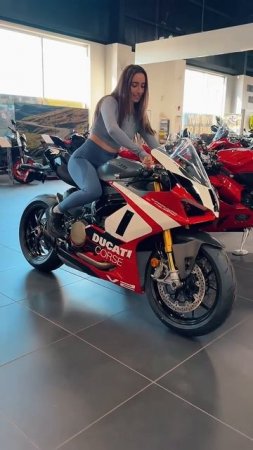 Ducati V2 Final Edition 2025