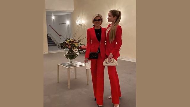 Дочь и жена Александра Малинина нарядились в одинаков смотреть онлайн