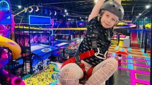 24 часа в БАТУТНОМ ЦЕНТРЕ ! ПАНДА ПАРК * развлечения * ДЛЯ ВСЕЙ СЕМЬИ ТОРГОВЫЙ ЦЕНТР / ВИКУСЯ ТУТ