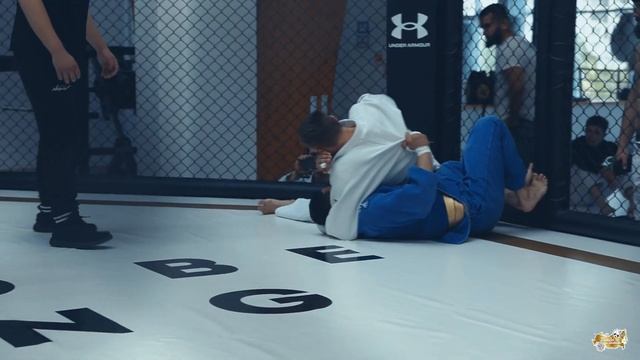 Каландаршоев Шокир (Борьба Гуштин) VS Сипинятов Савели? смотреть онлайн