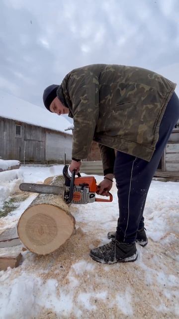 STIHL - MS 250 запуск і робота смотреть онлайн