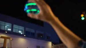 Видео обзор  Летающий шар спиннер светящийся FlyNova pro Gyro