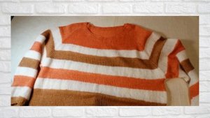 Полосатый джемпер из тонкой пряжи.