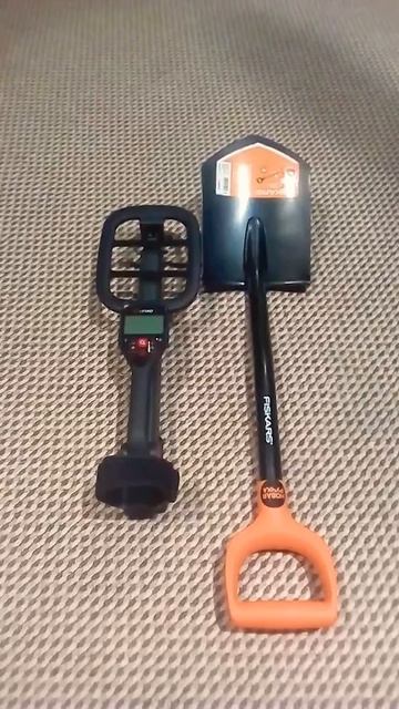 Покупка GO FIND 44 и лопаты FISKARS Solid смотреть онлайн