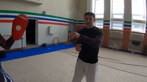 Самый быстрый удар рукой и незаметный, запрещен в бокс