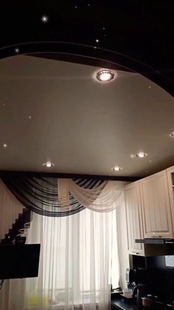 Супер натяжные потолки в кухне. #лайк #nnov #сормово #маст смотреть онлайн
