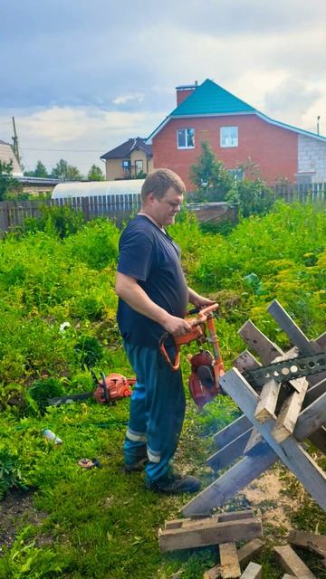 БЕНЗОПИЛА ДРУЖБА СССР!!! Пилю дрова советской пилой. #Б смотреть онлайн