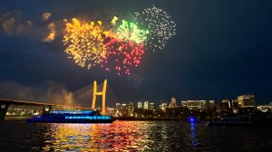 Едем на катере на салют 9 мая 2025
