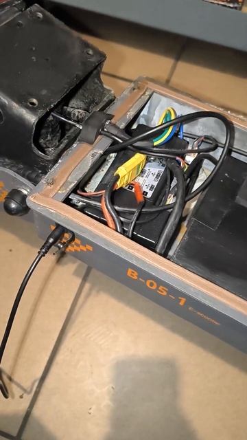 Проверяем герметизацию на Kukirin G4 после мойки высокого смотреть онлайн