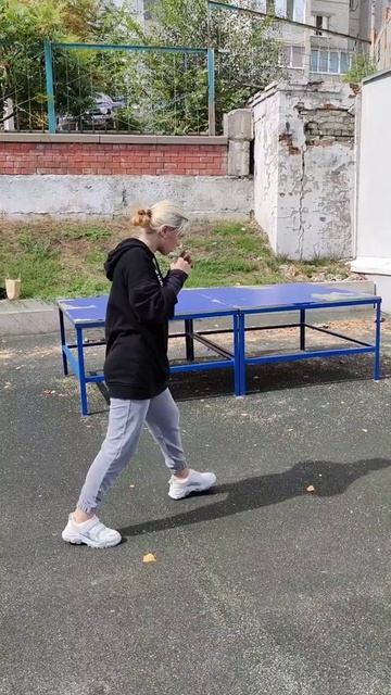 Девочка и бокс. Первые шаги - задний прямой. смотреть онлайн