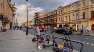 😍🌞 Богатые девушки покоряют жаркую Москву — модная прогулка по центру столицы! 👜💃✨