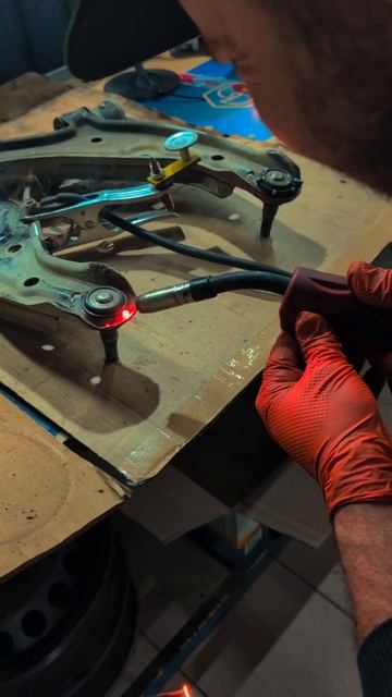 Страховочные точки на шаровых опорах #сварка #сварщик смотреть онлайн